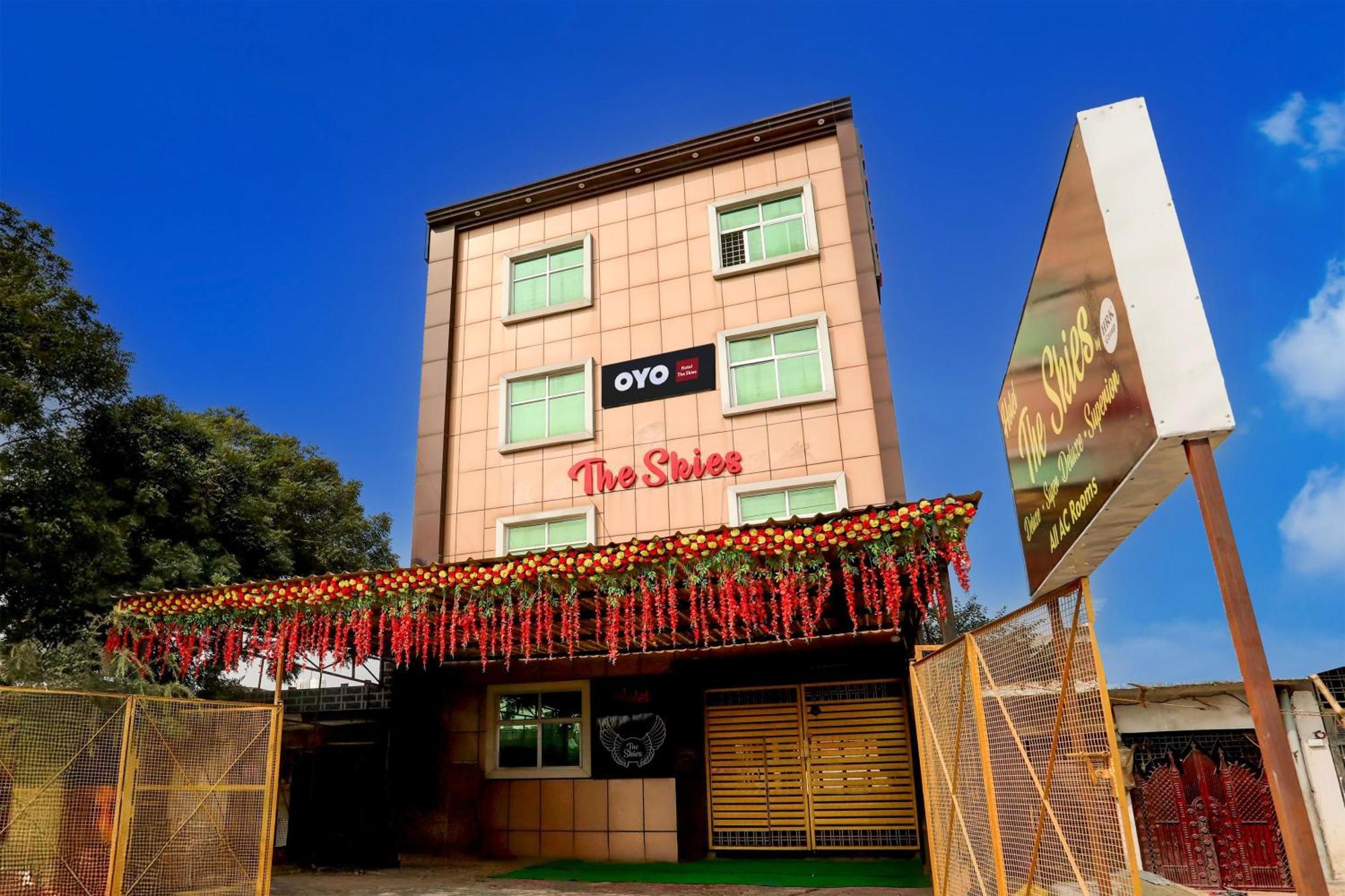 Hotel O The Skies Juhi Bari Exterior photo